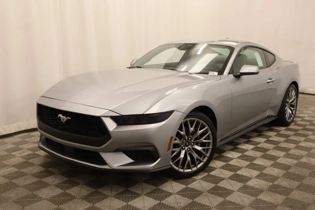 2025 Ford Mustang EcoBoost Premium photo 1