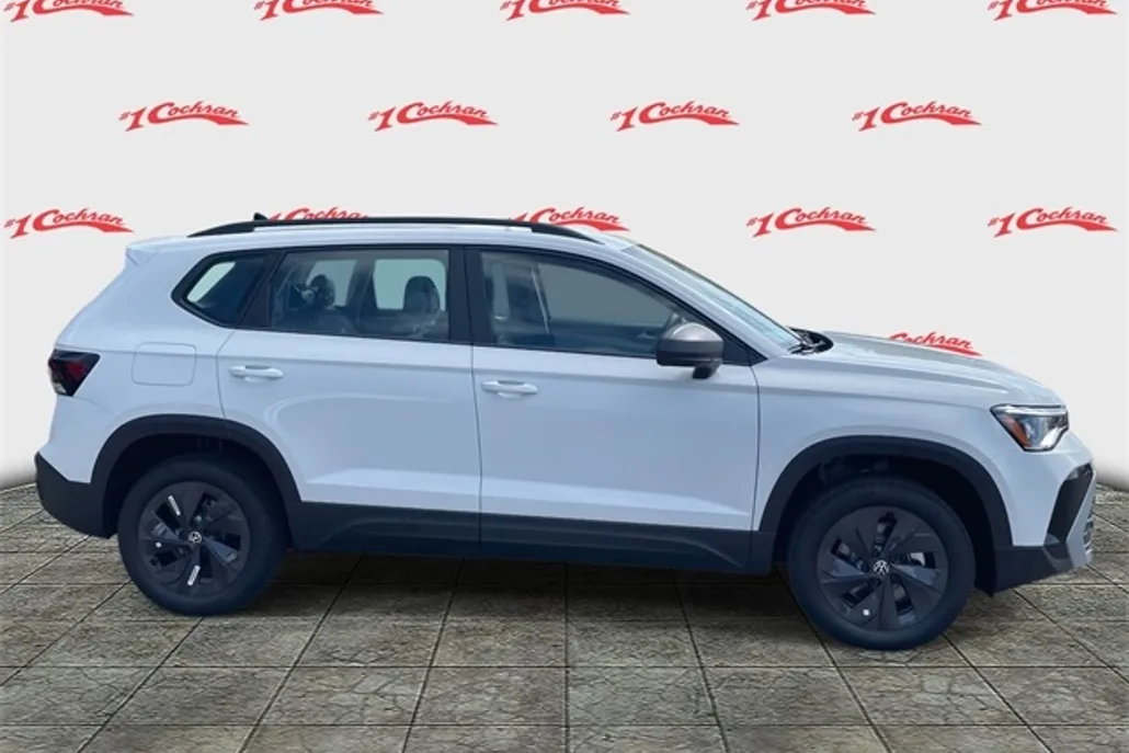 2025 Volkswagen Taos S photo 1