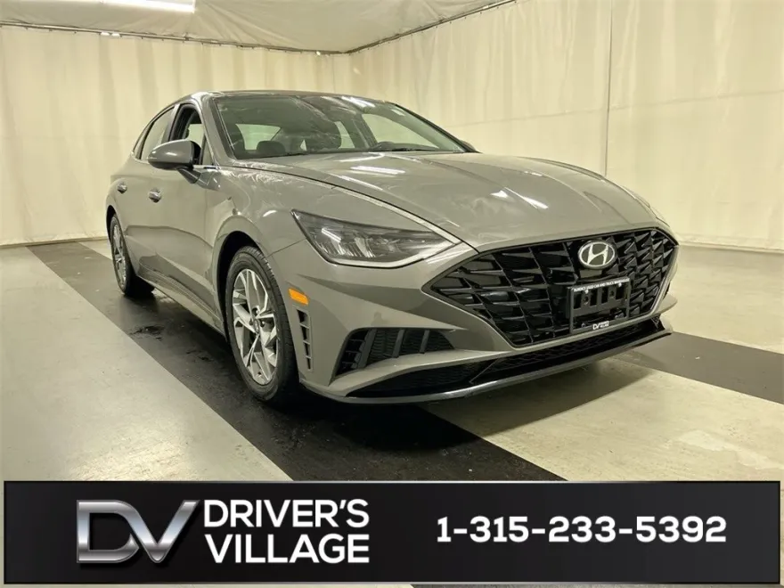 2022 Hyundai Sonata SEL photo 1
