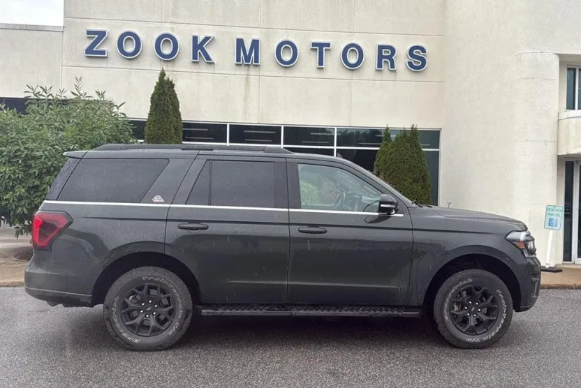 2022 Ford Expedition Timberline photo 1