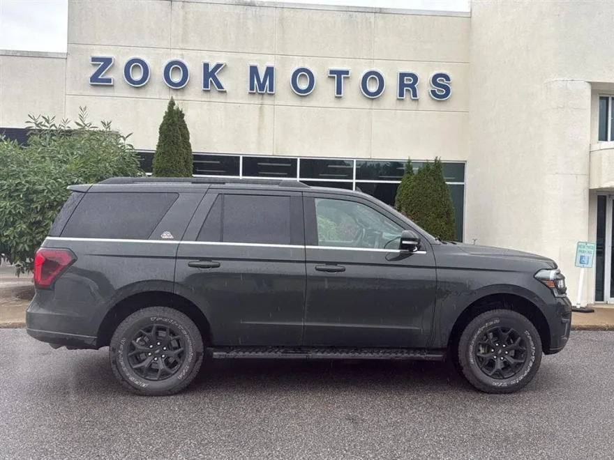2022 Ford Expedition Timberline photo 1