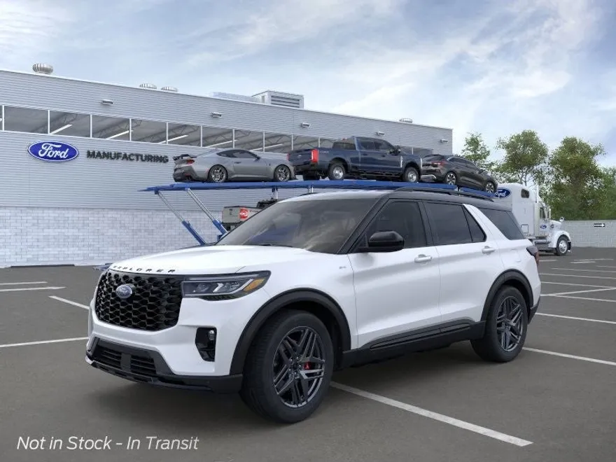 2025 Ford Explorer ST-Line photo 1