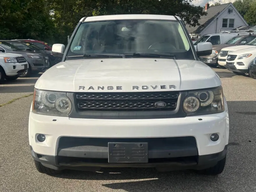 2011 Land Rover Range Rover Sport HSE photo 1