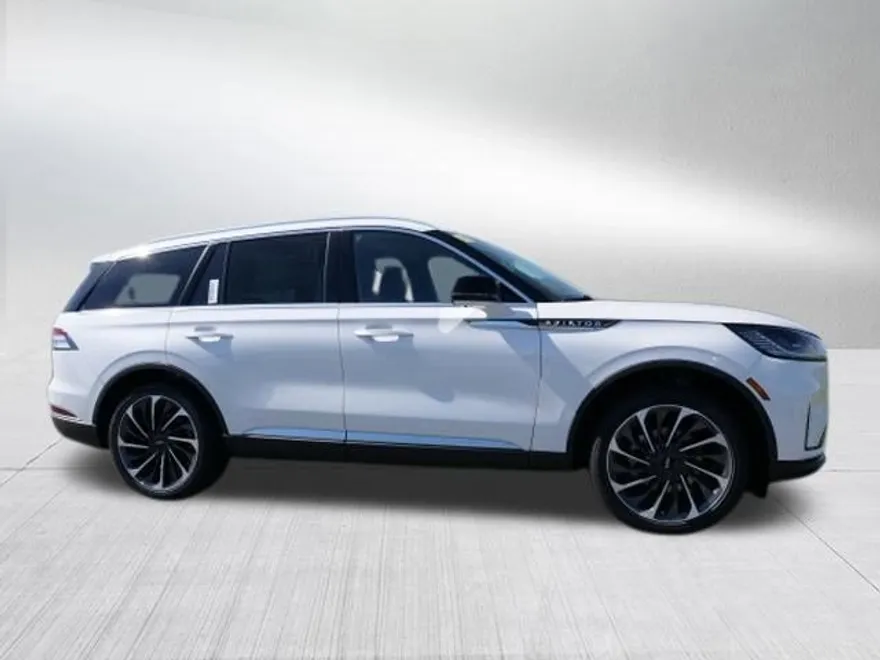 2025 Lincoln Aviator Reserve photo 1