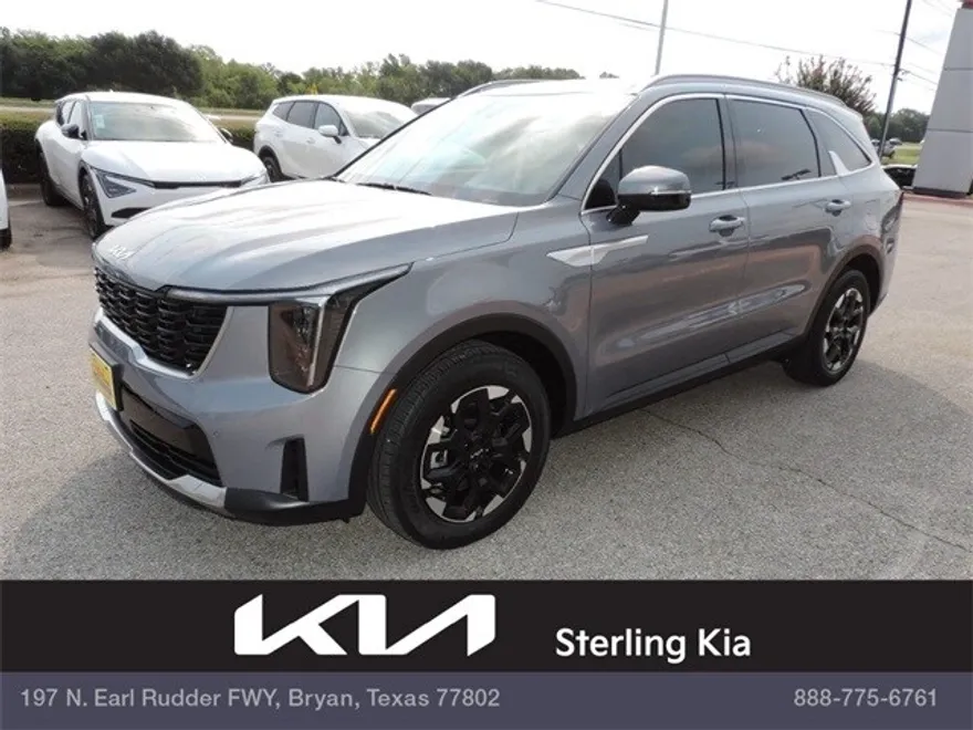 2025 Kia Sorento S photo 1