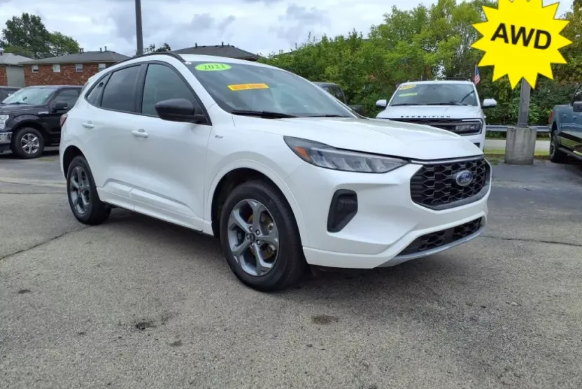 2023 Ford Escape ST-Line photo 1