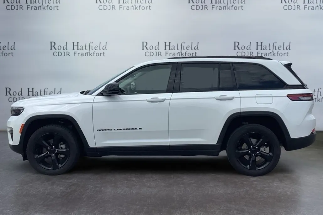 2023 Jeep Grand Cherokee Limited photo 1