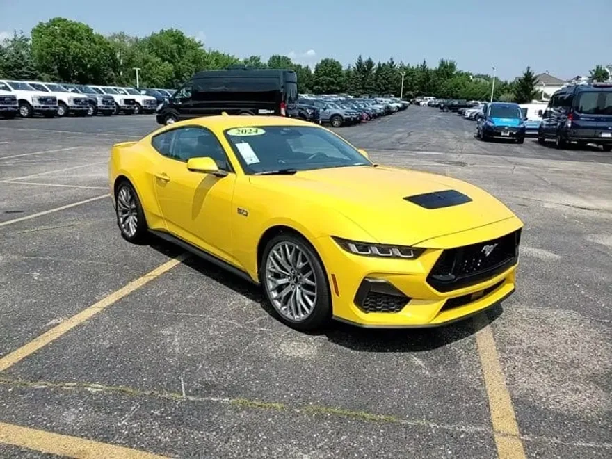 2024 Ford Mustang GT Premium photo 1