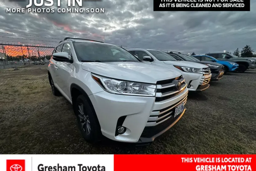 2019 Toyota Highlander XLE photo 1