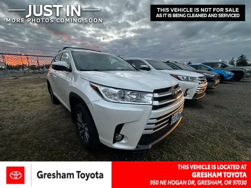2019 Toyota Highlander XLE photo 1