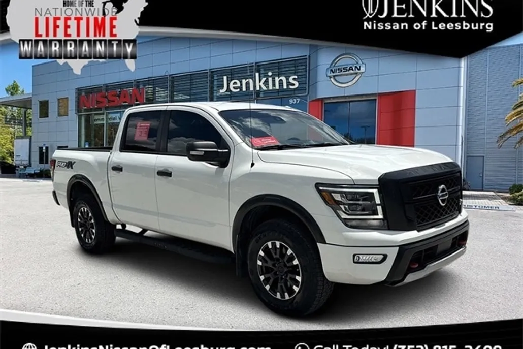 2020 Nissan Titan PRO-4X photo 1