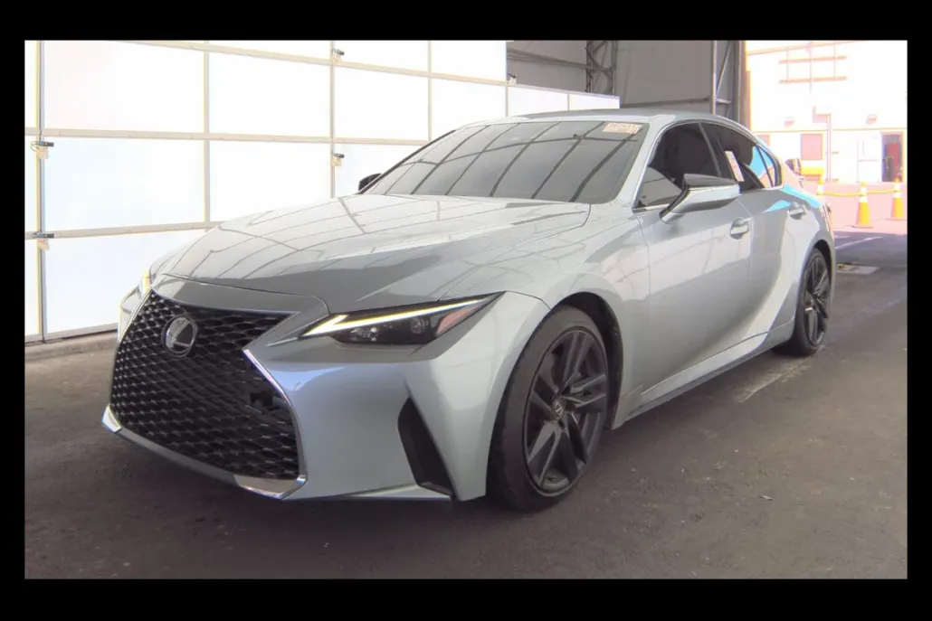 2021 Lexus IS 300 photo 1