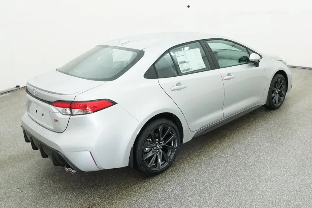 2026 Toyota Corolla SE photo 1