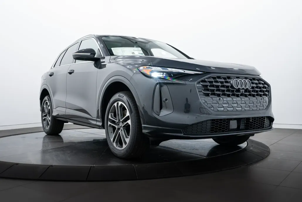 2025 Audi Q5 Premium photo 1