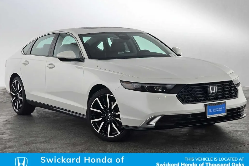 2025 Honda Accord Hybrid Touring photo 1