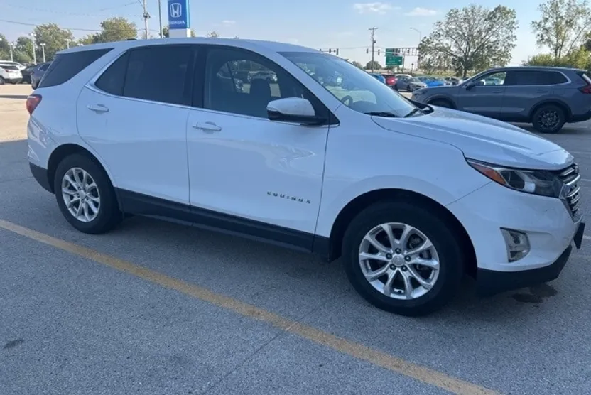 2018 Chevrolet Equinox photo 1
