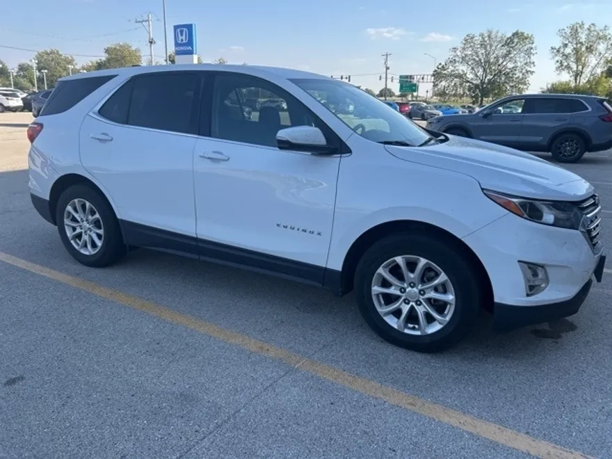2018 Chevrolet Equinox photo 1