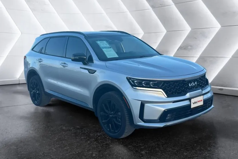2022 Kia Sorento SX photo 1