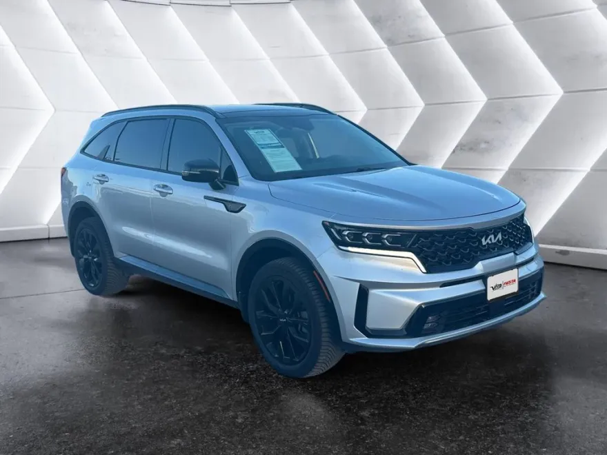 2022 Kia Sorento SX photo 1