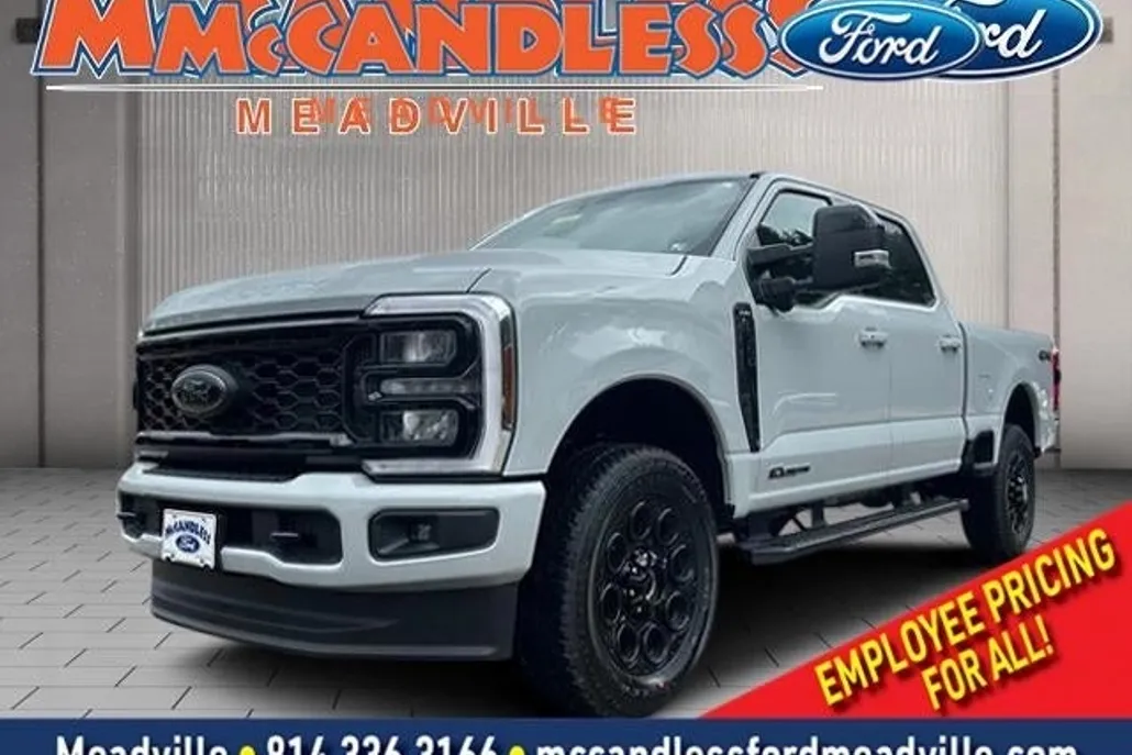 2025 Ford F-350 Lariat photo 1