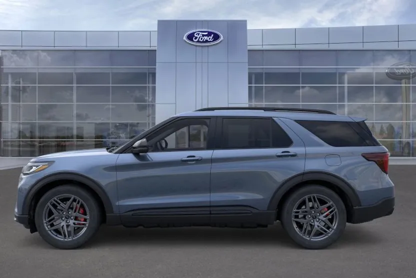 2025 Ford Explorer ST photo 1