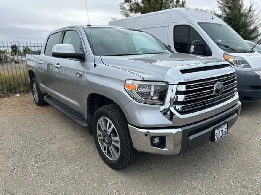2019 Toyota Tundra Platinum Grade photo 1