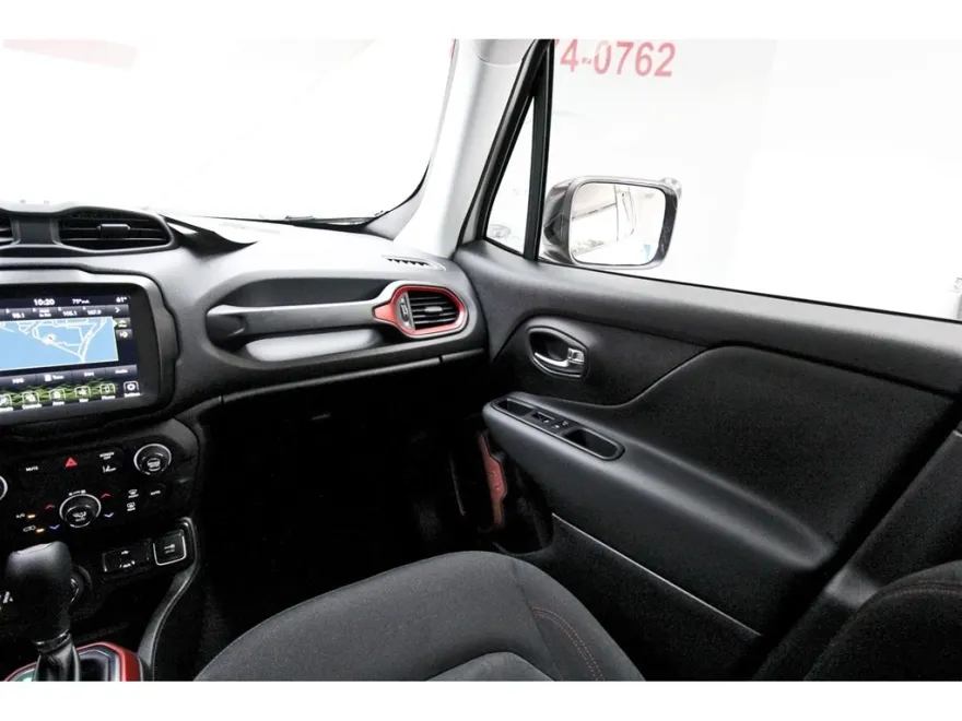 2022 Jeep Renegade Trailhawk photo 1
