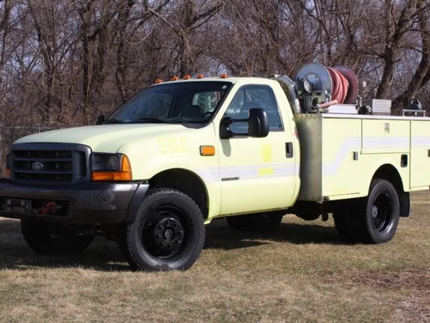 2000 Ford F-450 photo 1
