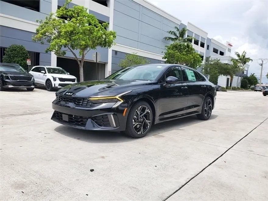 2025 Kia K5 GT-Line photo 2