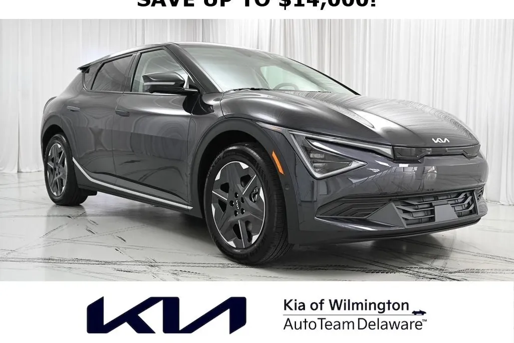 2025 Kia EV6 Light photo 1