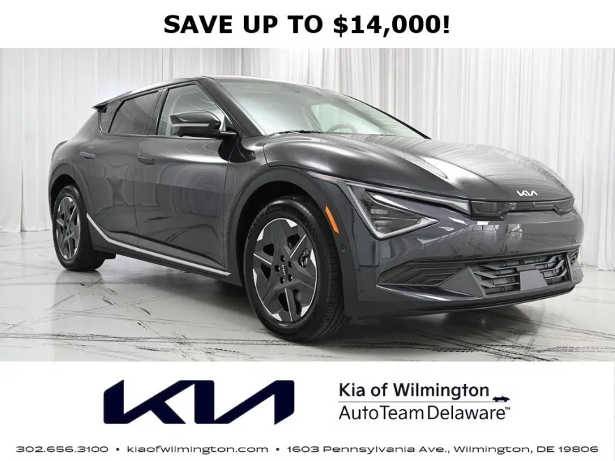 2025 Kia EV6 Light photo 1