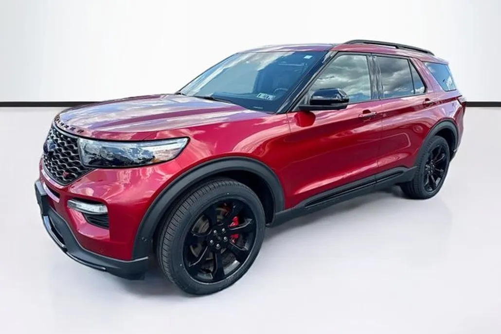 2021 Ford Explorer ST photo 1