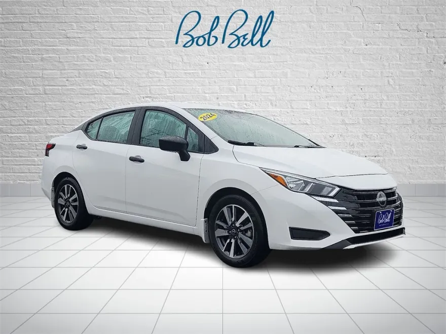 2024 Nissan Versa 1.6 S photo 1