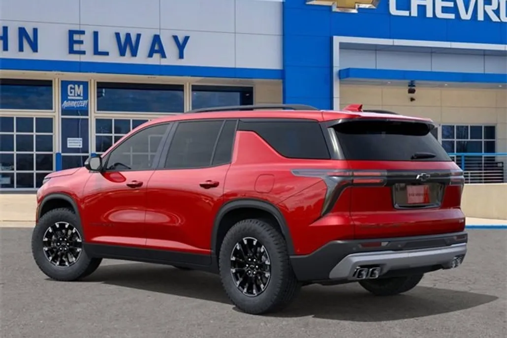 2026 Chevrolet Traverse Z71 photo 1