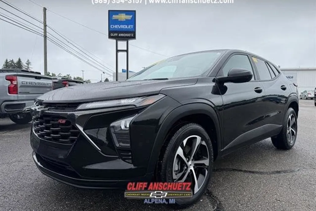 2024 Chevrolet Trax photo 1