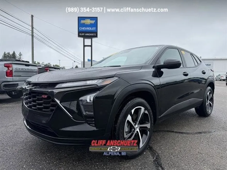 2024 Chevrolet Trax photo 1