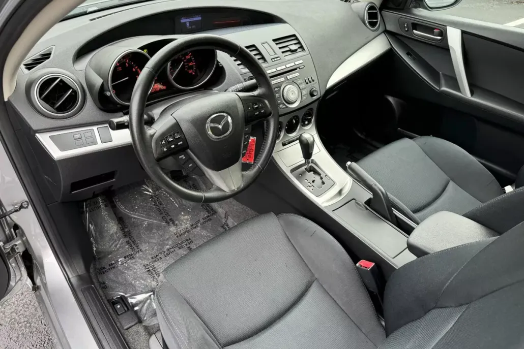 2010 Mazda Mazda3 Sport photo 1