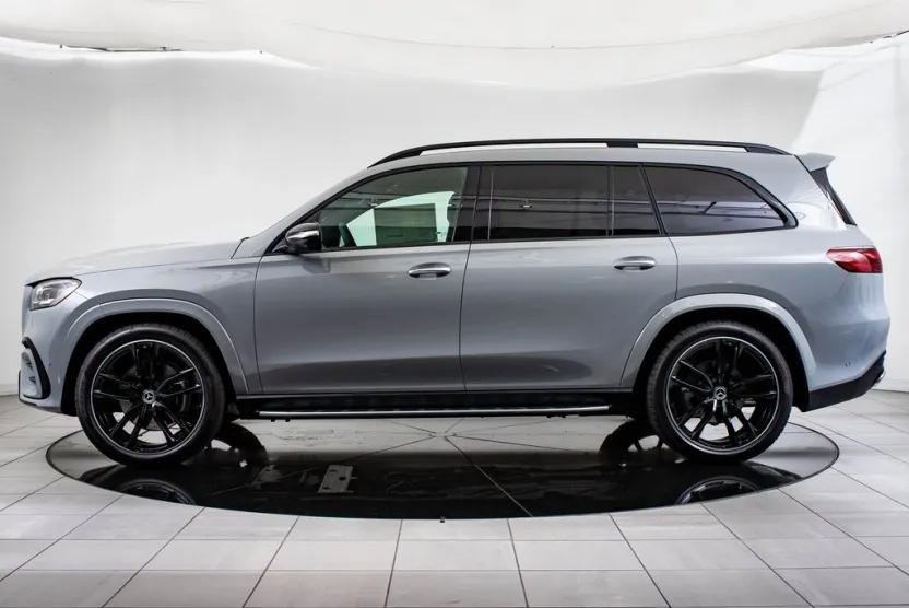 2026 Mercedes Benz GLS 580 4MATIC photo 1