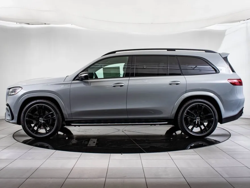 2026 Mercedes Benz GLS 580 4MATIC photo 1