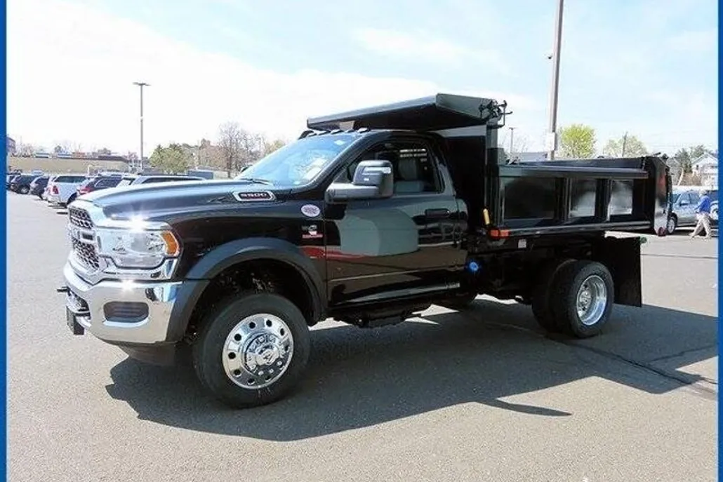 2024 Ram 5500 Tradesman photo 1
