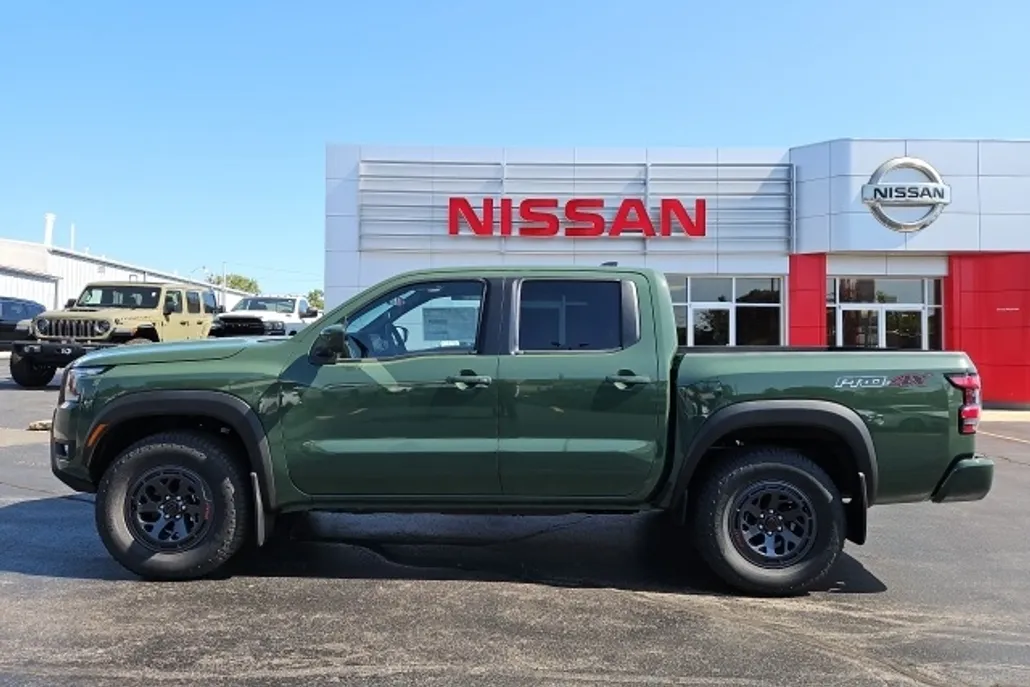 2026 Nissan Frontier PRO-4X photo 1