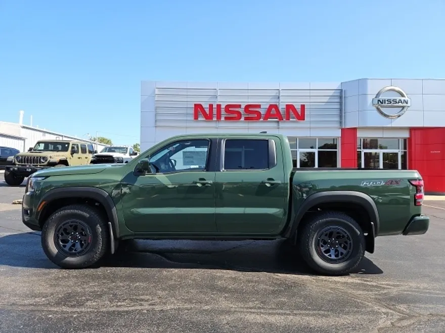2026 Nissan Frontier PRO-4X photo 1