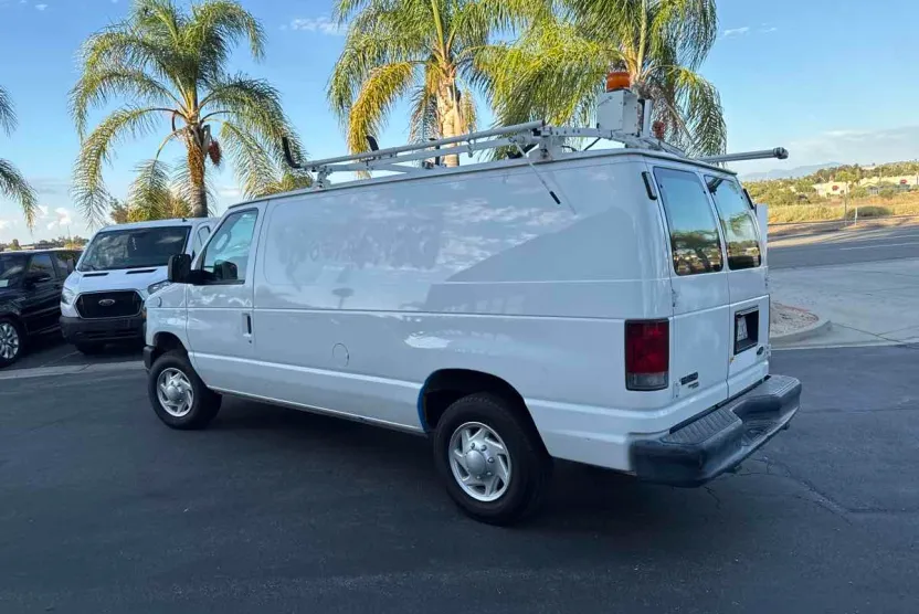 2013 Ford E-150 photo 1