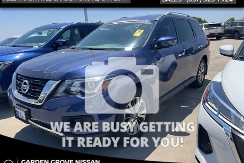 2020 Nissan Pathfinder S photo 1