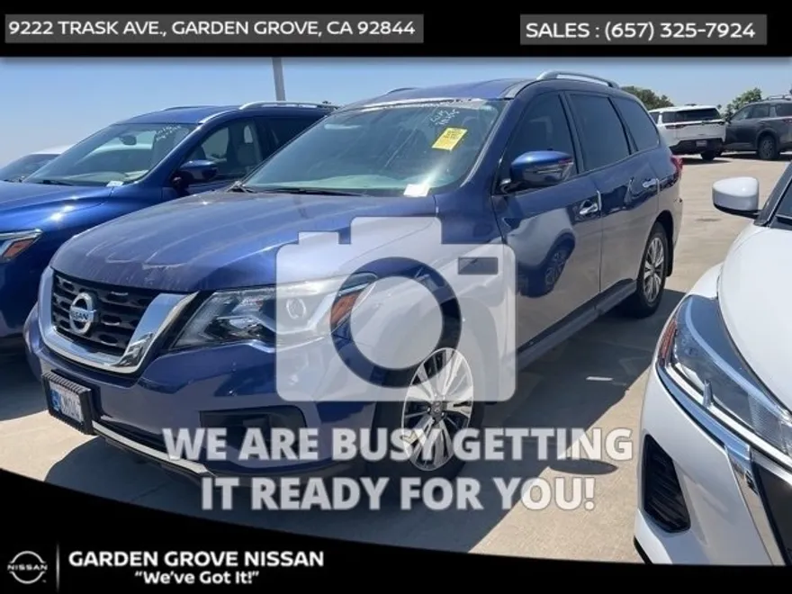 2020 Nissan Pathfinder S photo 1