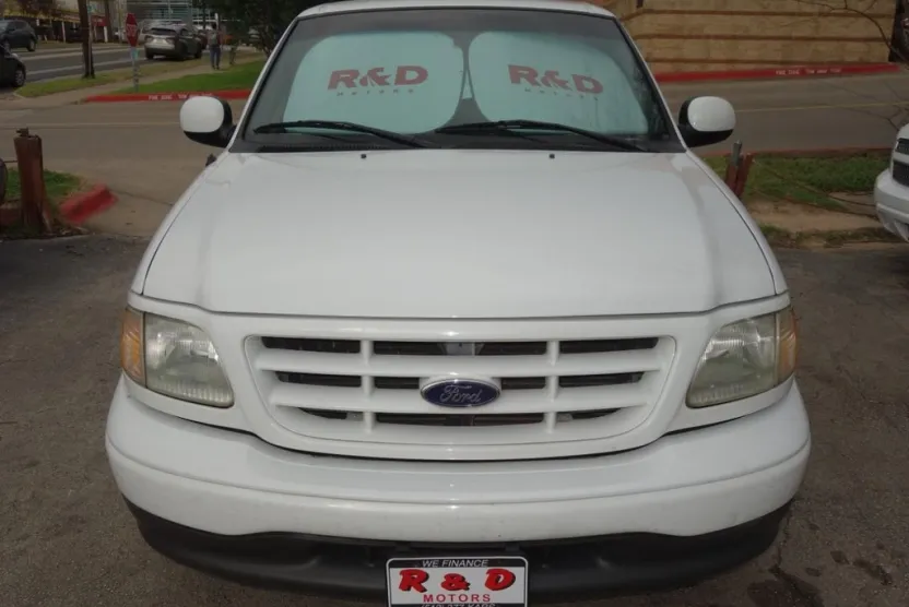 2002 Ford F-150 XL photo 1