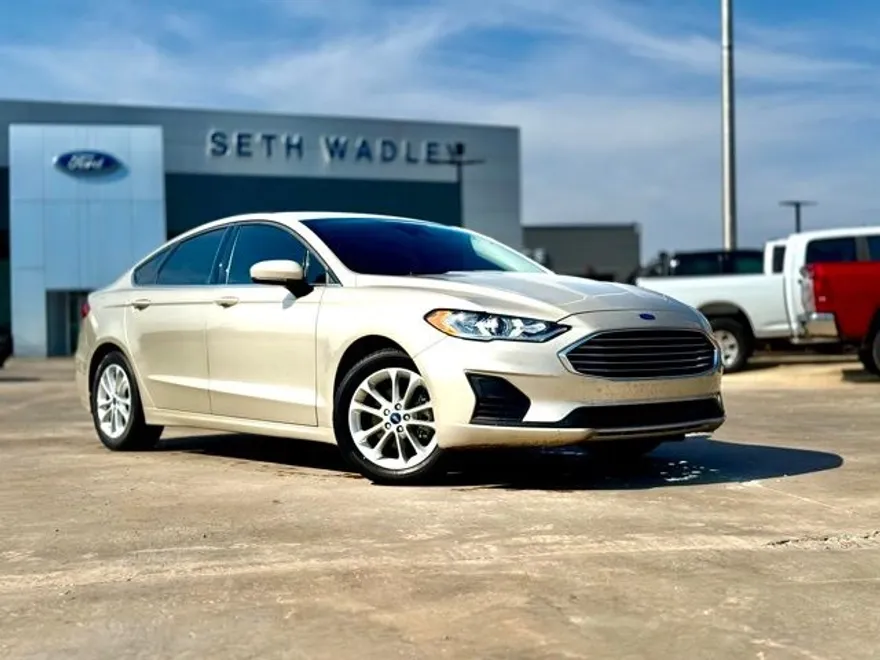 2019 Ford Fusion SE photo 1