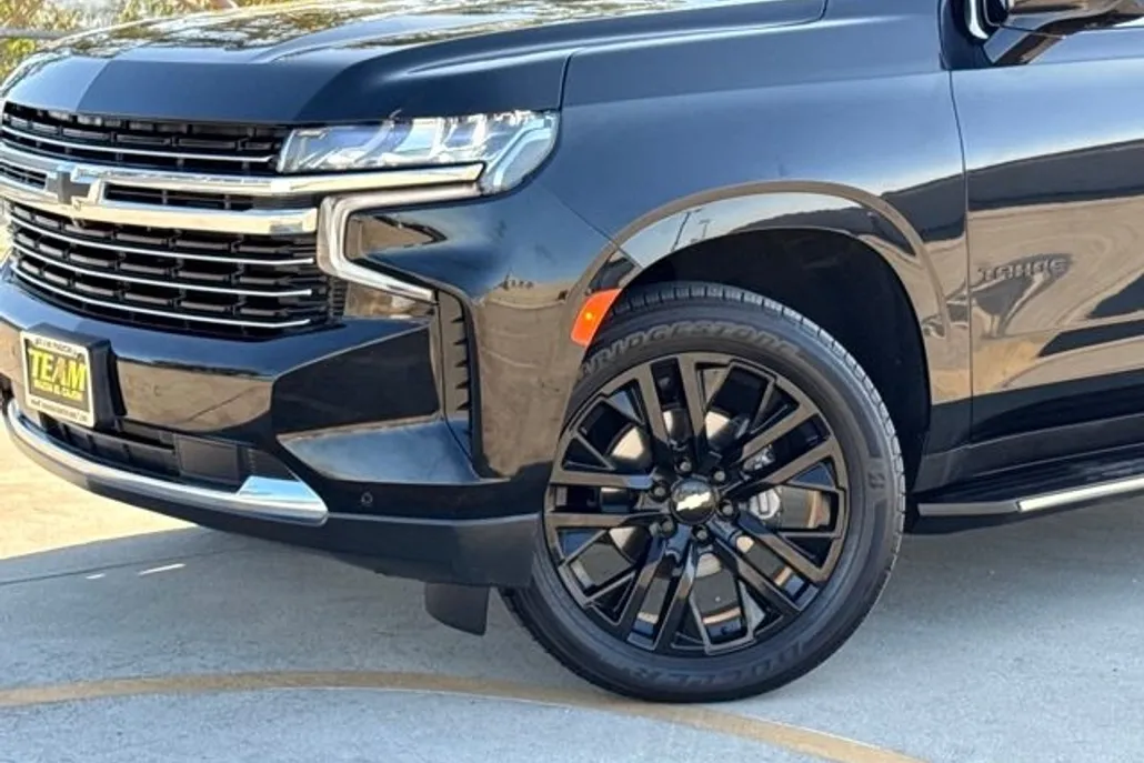 2021 Chevrolet Tahoe LT photo 1