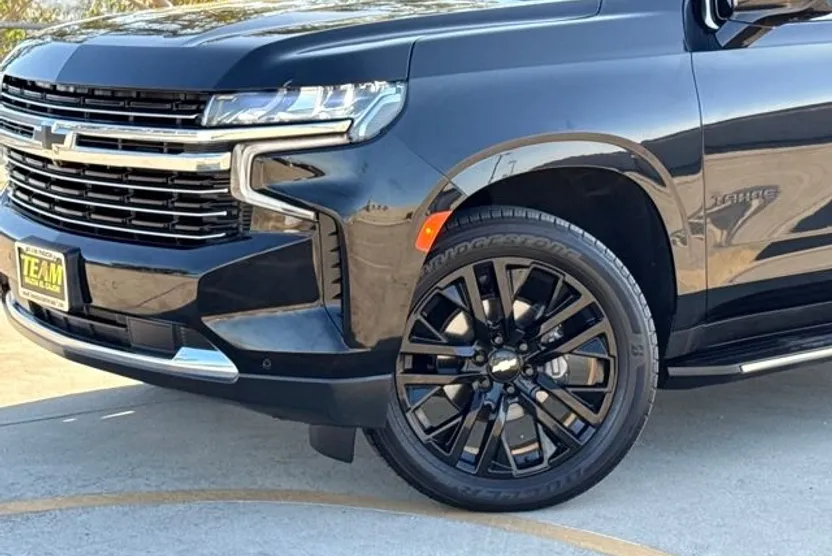 2021 Chevrolet Tahoe LT photo 1