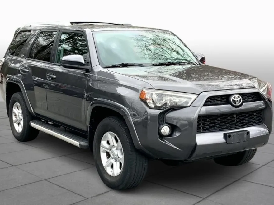 2015 Toyota 4Runner SR5 photo 1